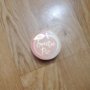 Too faced blush